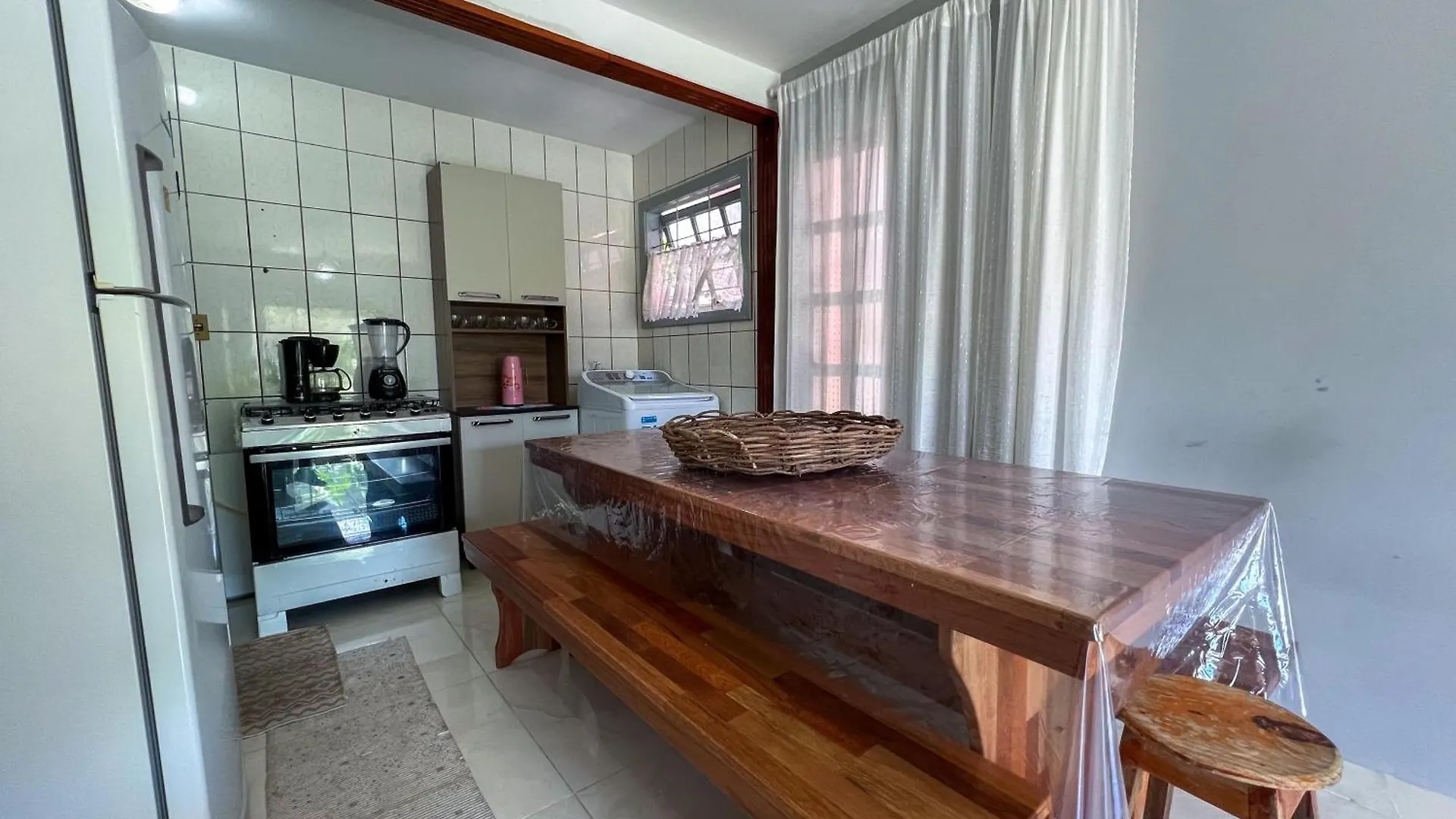 550M Da Praia; 2 Quartos; Wifi 300Mbs; Piscina; Churrasqueira; Estacionamento Gratuito 1 Carro 0*, بورتو سيغورو
